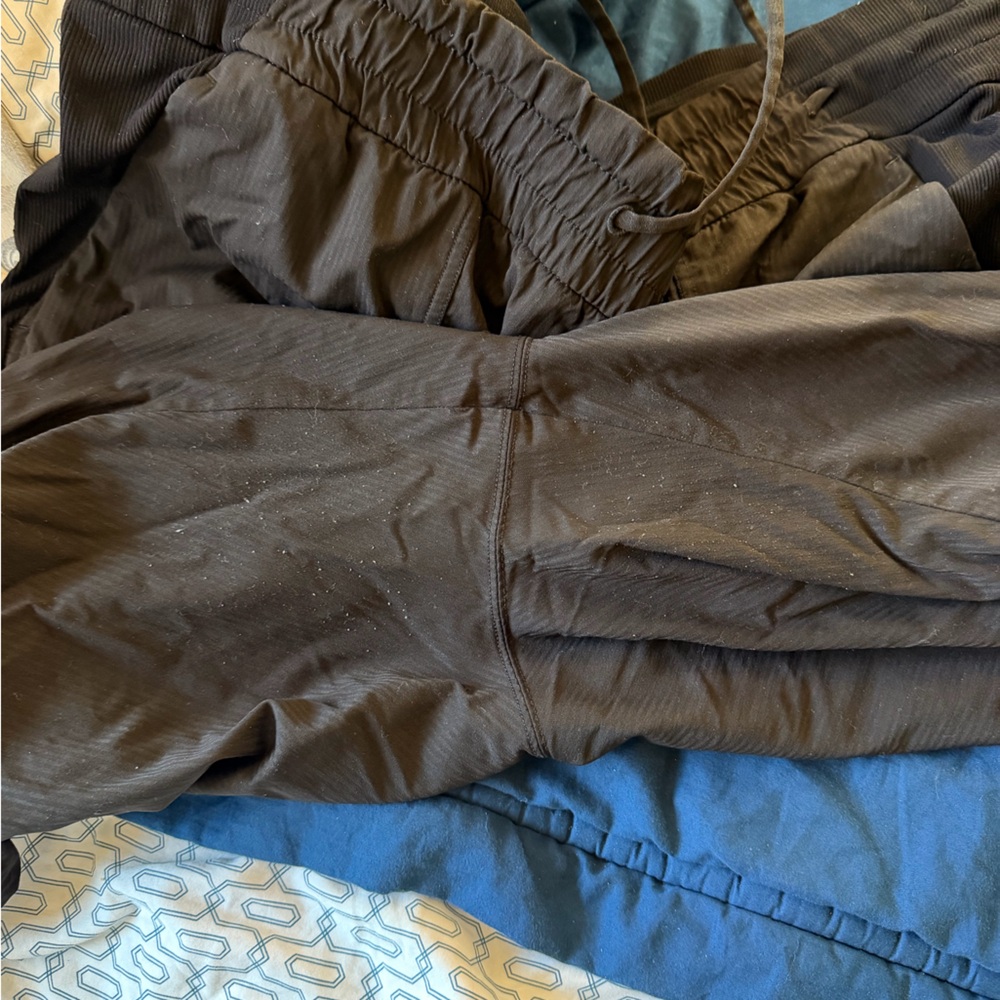 Lululemon Women's Beyond the Studio Jogger 18 Black - Picture 7 of 7